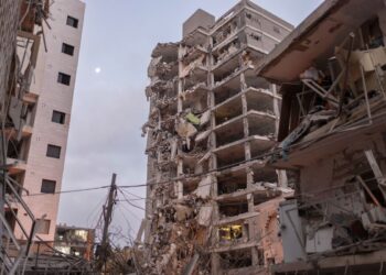 Iran Launches Cluster Bomb Missiles at Israel as Conflict Reaches Day 8, Escalating Regional Tensions