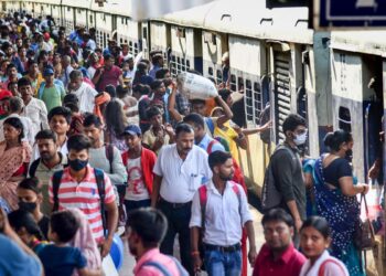 Bharat Bandh 2025: Over 30 Crore Join Nationwide Strike Against Labour Policies, Disrupting Public Life Across India