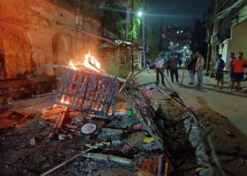 Curfew and Internet Ban in Cuttack After Durga Puja Violence: Odisha on High Alert Curfew and Internet Ban in Cuttack After Durga Puja Violence: Odisha on High Alert